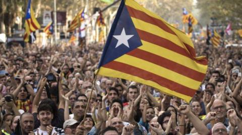 Katalónia függetlenségét kikiáltották. Hazánkban egy párt vezetője már üdvözölte a szabad és független Katalán államot!