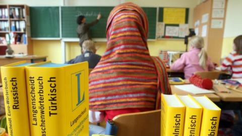 Migráns gyerekekből két osztrák városban már külön osztály is indult
