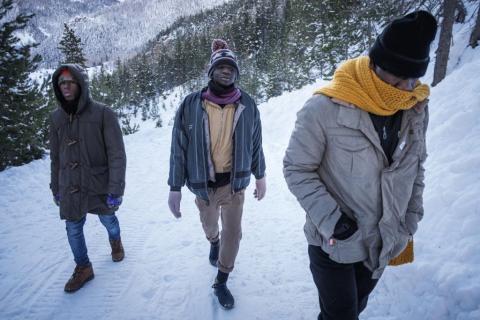 Afrikai migránsok a havas Alpokon is átkelnek, hogy Európába jussanak