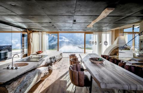 Okozott-menedékhely nyújt luxust a zord alpesi környezetben, Ausztriában