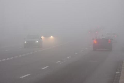 Figyelemfelhívás a köd közlekedésbiztonsági veszélyeire
