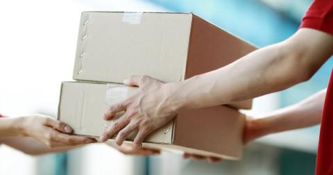 Figyelem, csomaggal csalnak!