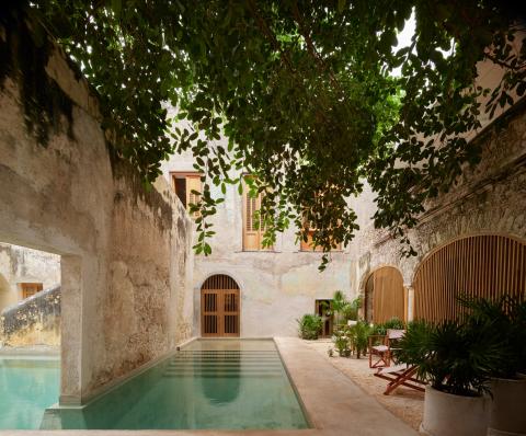 Romos báj és modern kényelem a méridai Hotel Sevilla-ban