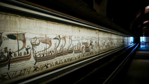 Megérkezett a bayeux-i kárpit Londonba