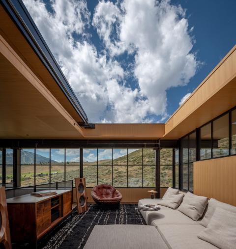 Az ég felé nyílik az Olson Kundig Sky View háza Idaho hegyei között
