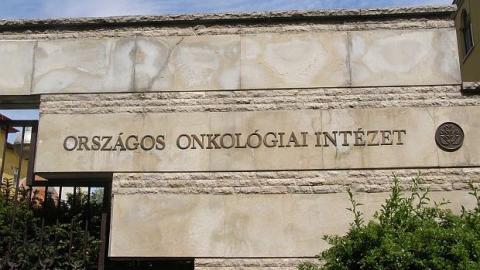 Több gigányi adatot foglalt le az NNI az Országos Onkológiai Intézetben