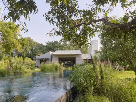 Villa Uma: luxusvilla az indiai mangófák ölelésében