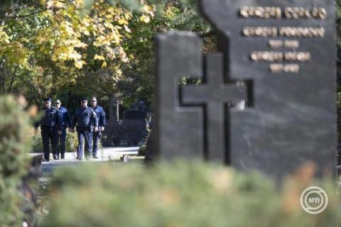 A közelgő ünnepek közbiztonsági veszélyeire figyelmeztetnek a hatóságok