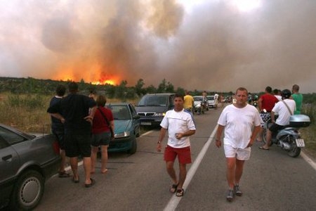 Tűzvész Horvátországban - Eloltották Selce közelében az erdőtüzet