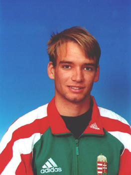 A hetedik helyen végzett Gádorfalvi Áron a szörfösök versenyében az ötödik futamban csütörtökön a londoni olimpián.