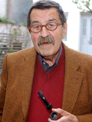 Az izraeli atomtitkok leleplezőjét méltatta Günter Grass egy új versben 