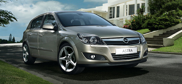 Opelre vált a magyar rendőrség