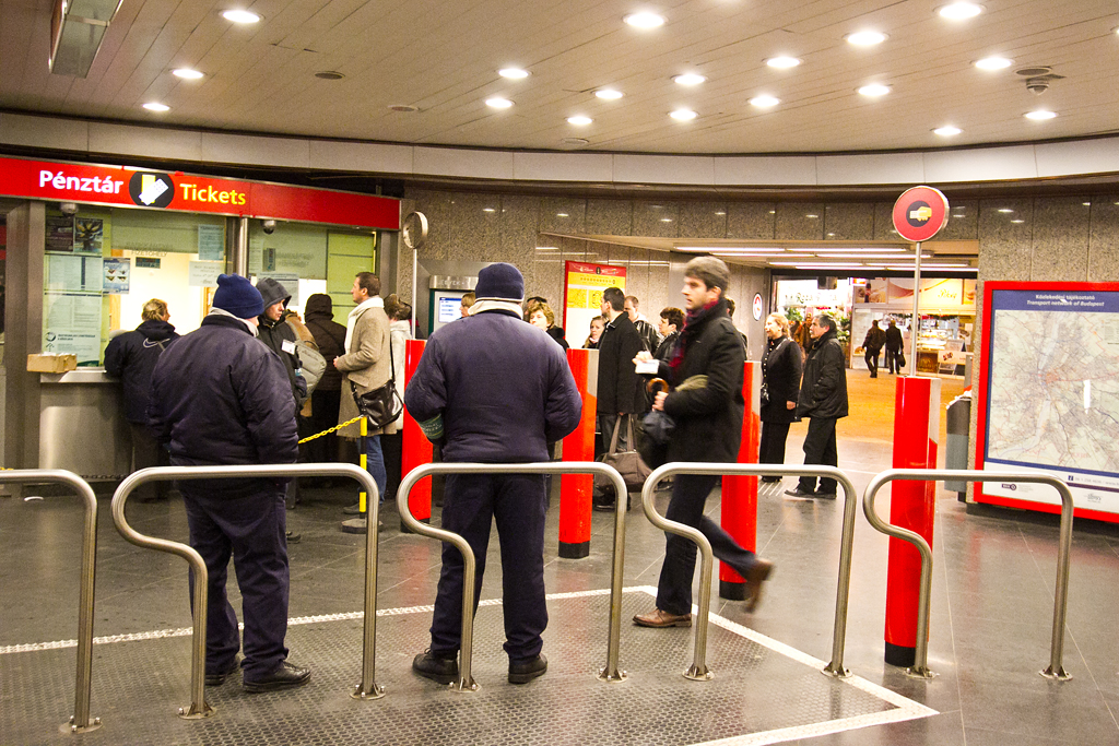 Nem büntetett meg senkit az ellenőr az egyik napon, ezért ki akarja rúgni a BKV