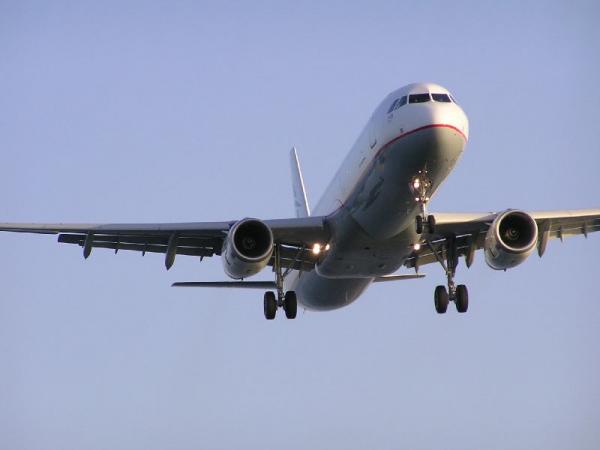 Moszkva megvonja az EU-ból érkező légijáratok személyzetének vízummentességét