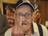 Külföldi nyugdíjasokat kezel magyar pénzből a kormányunk...