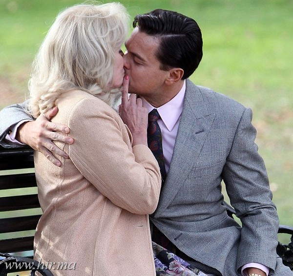 Leonardo DiCaprio a 66 éves Joanna Lumley- val csókolózott