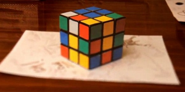 Hiszed vagy sem, de ez a Rubik kocka nem valódi!