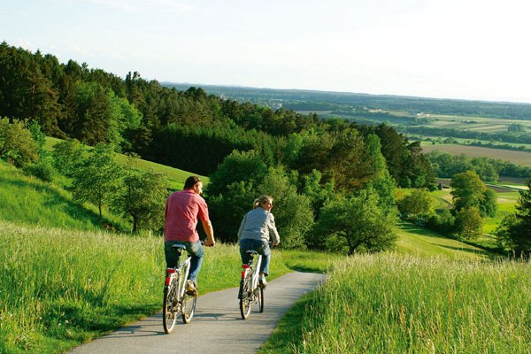 Állami forrásból fejlesztik a Fertő-tó körüli kerékpárutat