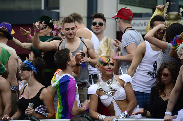 Oroszországban büntetni fogják a homoszexuálisok propagandáját