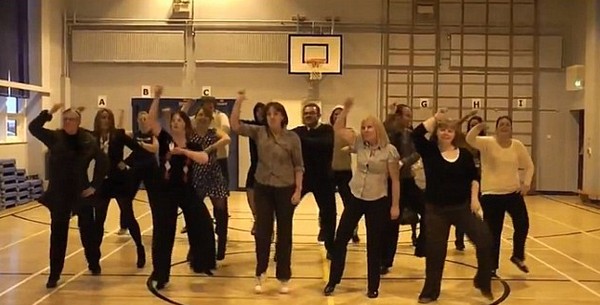 Tanárok álltak össze, hogy megmutassák Gangnam Style táncukat! Videó