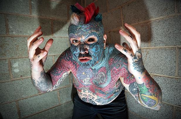 Body Art Anglia legtöbbet tetovált férfija
