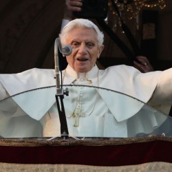XVI. Benedek pápai tisztsége lejárt