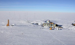 A kutatók bázisa a Vosztok-tó felett.
