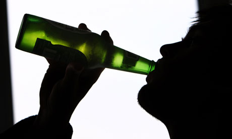 Az orvosok szerint sürgős intézkedésre van szükség az alkohol kapcsán