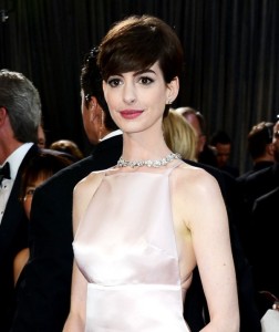Anne Hathaway a Prada ruhában