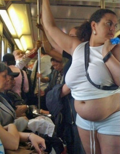 belly-out-on-subway