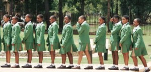 Iskoláslányok Dél-Afrikában: közel egyharmaduk érintett