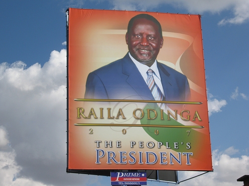 Lövöldözéssel indultak a választások Kenyában