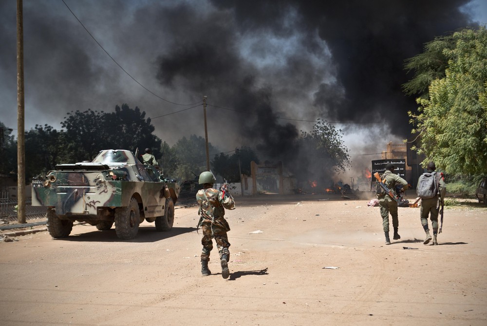 Franciaország megerősíti katonai jelenlétét a Közép-afrikai Köztársaságban