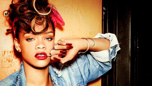 Kiállítás Rihanna ruháiból+ képek