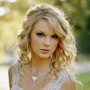 Taylor Swift: Dalokat írni számomra felér egy terápiával