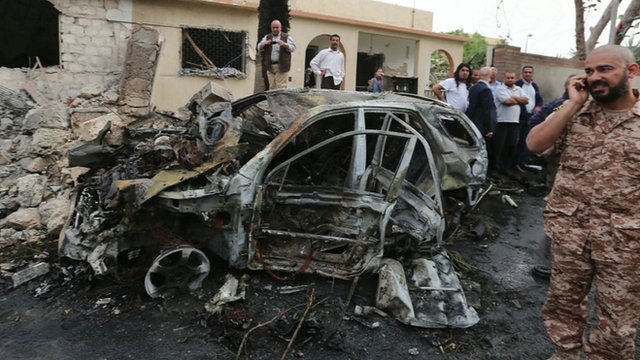 Bombatámadás érte Líbia francia nagykövetségét 