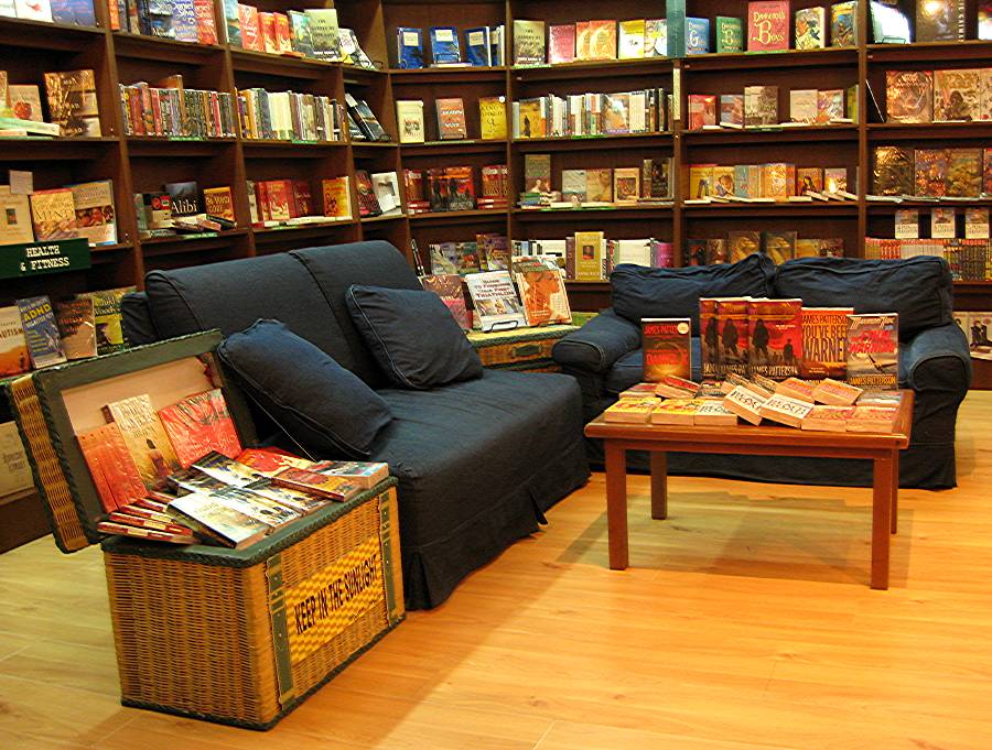 different-bookstore-interior