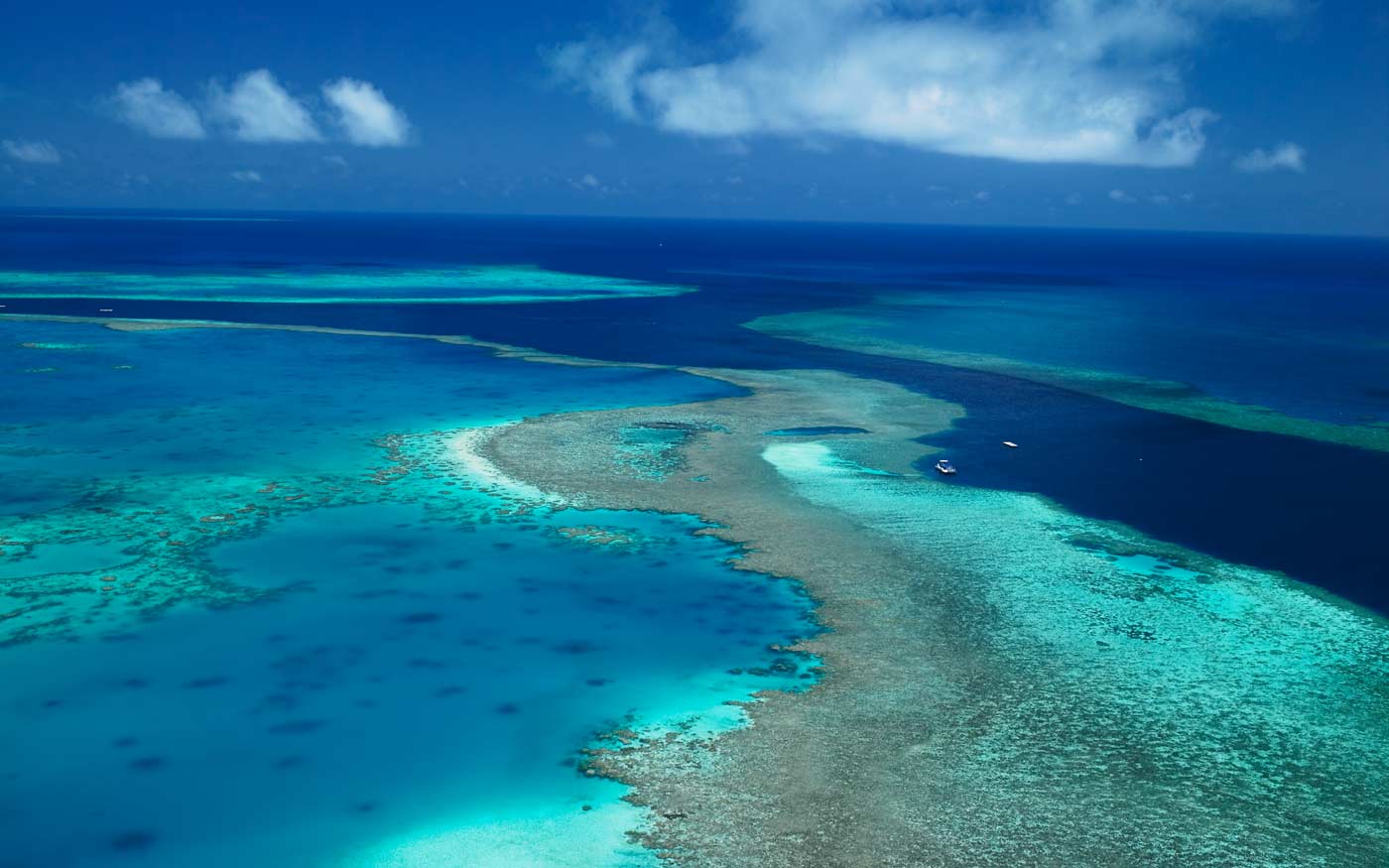 scenery-great-barrier-reef-aerial