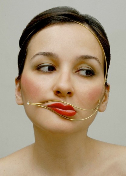 Bizarr ékszerek őrült tervezőktől