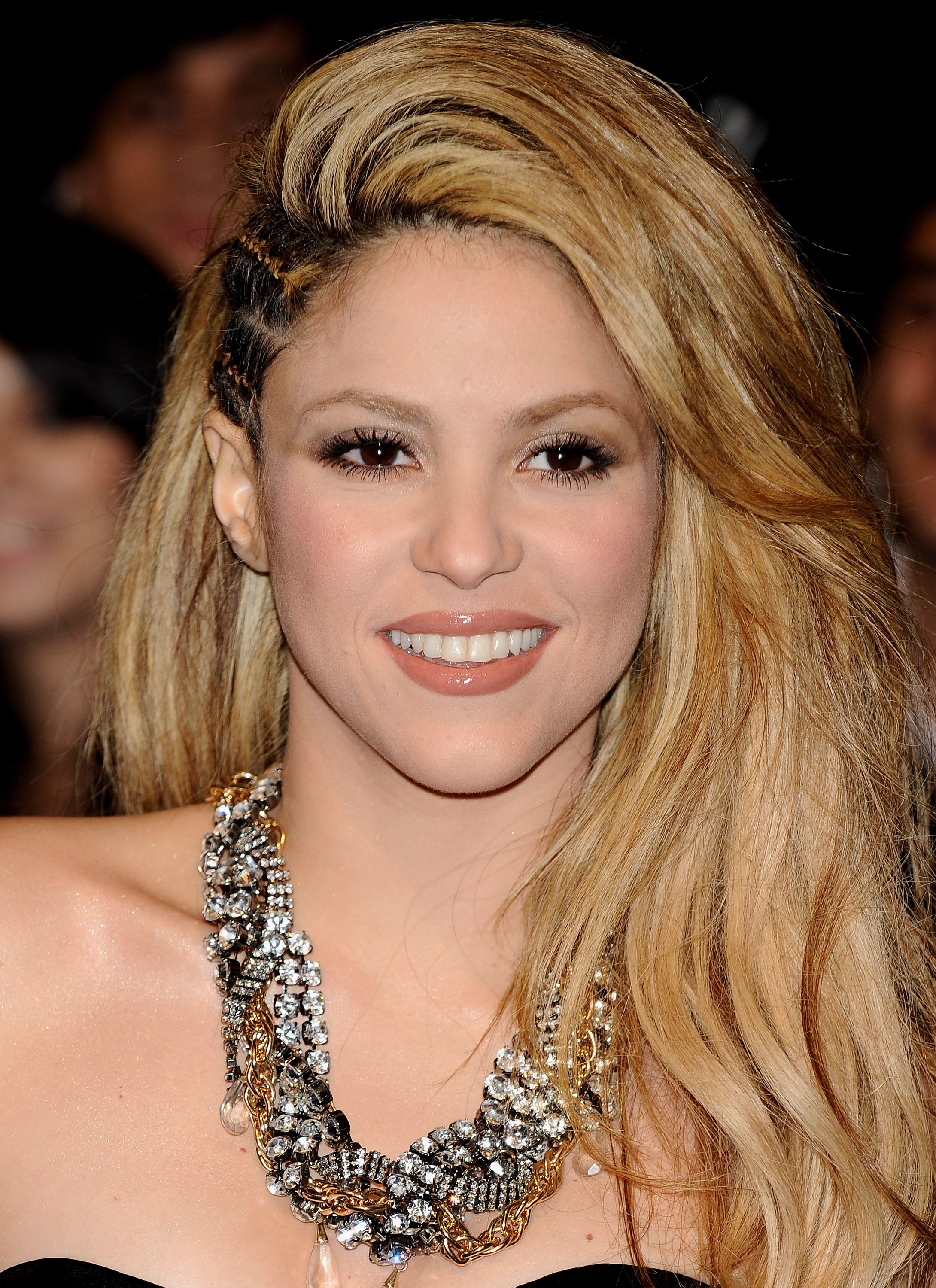 Videó! Shakira extrém mutatványa