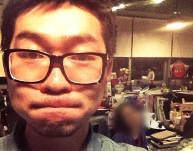 A túlórázásba halt bele a 24 éves kínai fiú