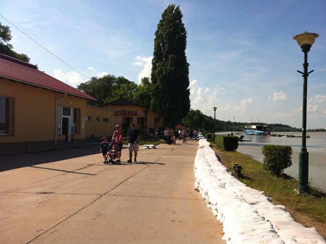 Árvíz - OMIT: Dunaújvárosban és Dunaföldváron tetőzik a Duna a következő órákban