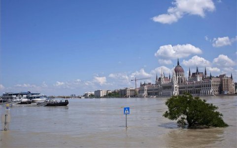 OKF: a vártnál lassabban apad a Duna vízszintje