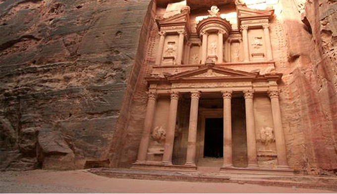 Hatalmas építmény maradványit fedezték fel a jordániai Petra romvárosában