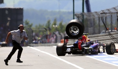 Japán Nagydíj - Webber nyerte az időmérőt