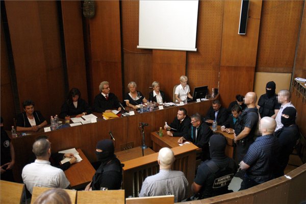 Romagyilkosságok - Balog Zoltán: senki nem menekülhet a törvény elől
