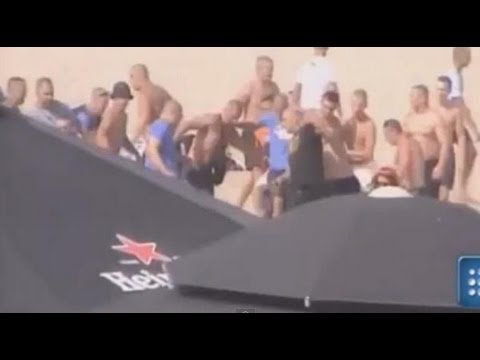 A mexikói haditengerészet lengyel futballhuligánokkal csapott össze - videó!