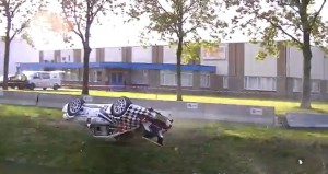 Porsche-crash-Hellendoorn-rally