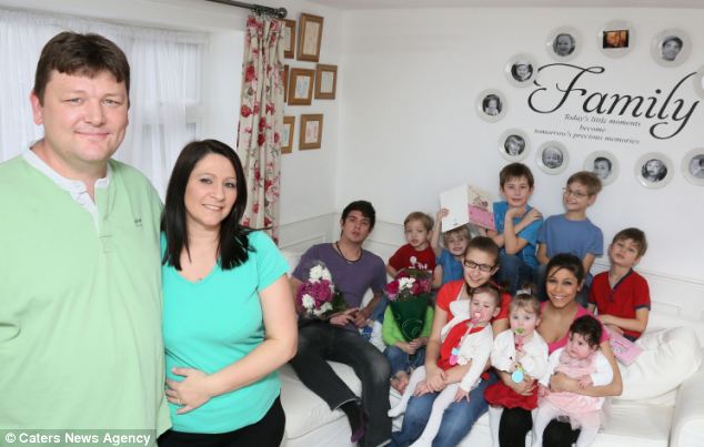 Anglia legtermékenyebb asszonya a 13. gyerekével terhes - videó