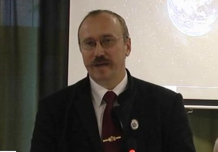 Orosz Mihály polgármester 191 kérdésből álló álláshirdetése